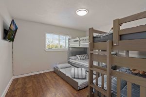 Rental House Bedroom with 5 beds